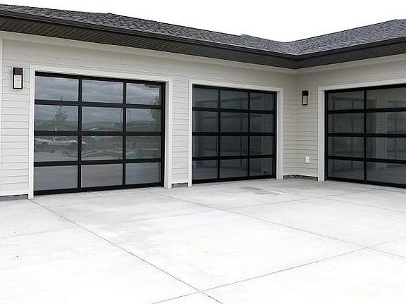 4th image of 6106 Carlessa Ln