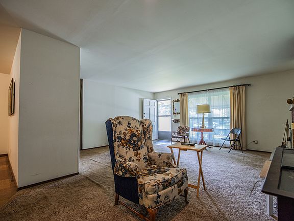 5th image of 3405 Roseway Dr