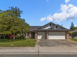 3821 Hillcrest Ln, Sacramento, CA 95821