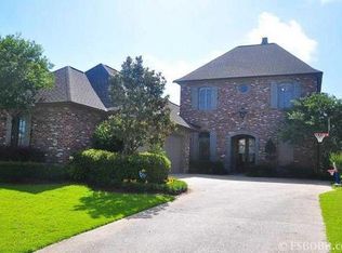 18618 Fairway Oaks Ct, Baton Rouge, LA 70809