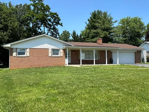 309 Terrace Dr, Fayetteville, PA 17222