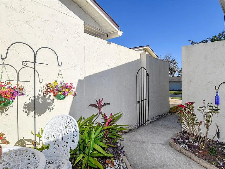 2225 Cypress Ct #2C — Photo 4