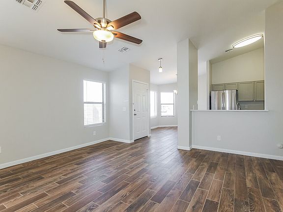4th image of 1801 E Juniper Ave