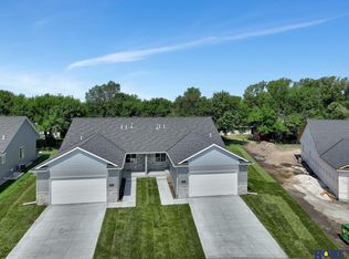 9541 Bailie Ct, Waverly, NE 68462