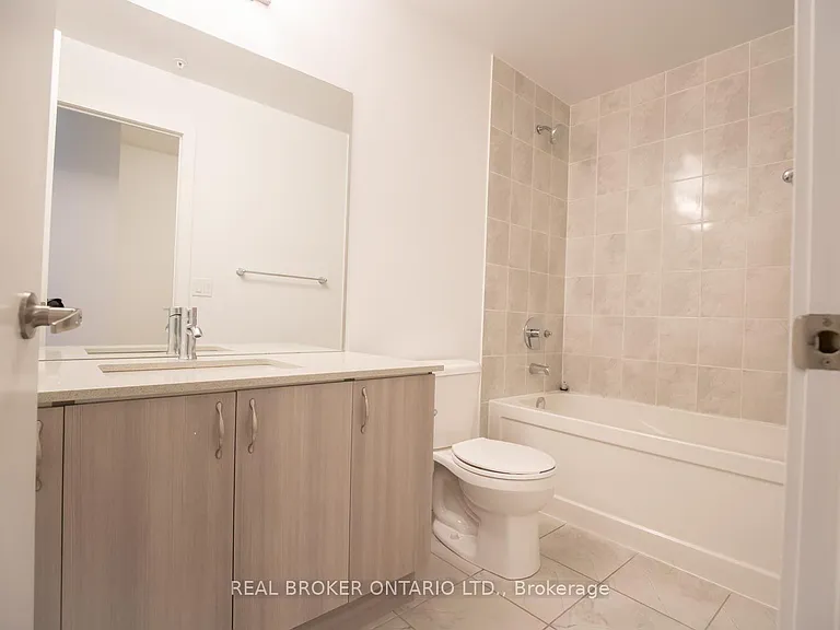 7 Kenaston Gdns #123 — Photo 15
