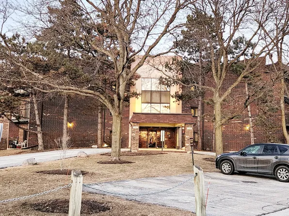 1002 Castilian Ct #112, Glenview, IL 60025