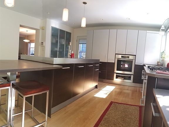 2nd image of 242 Park Ave