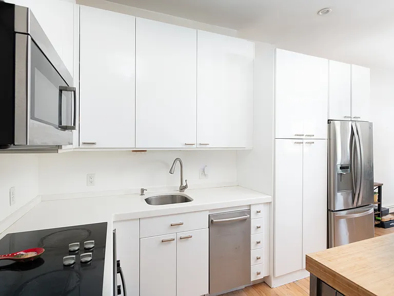 7 Bay State Rd #2C — Photo 14