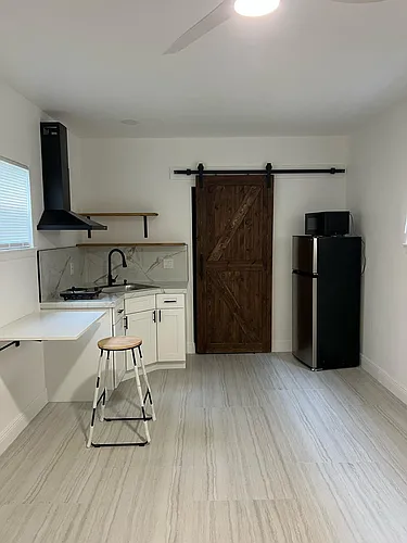 (Undisclosed Address) Photo 1