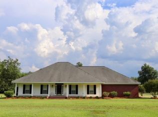 901 Red Oak Rd, Pelahatchie, MS 39145