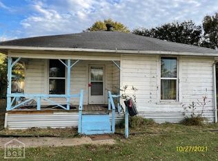 724 Sunset Dr, Trumann, AR 72472