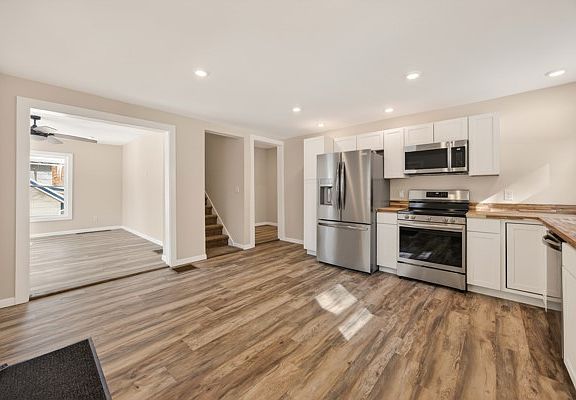 3rd image of 1934 Outlet Rd