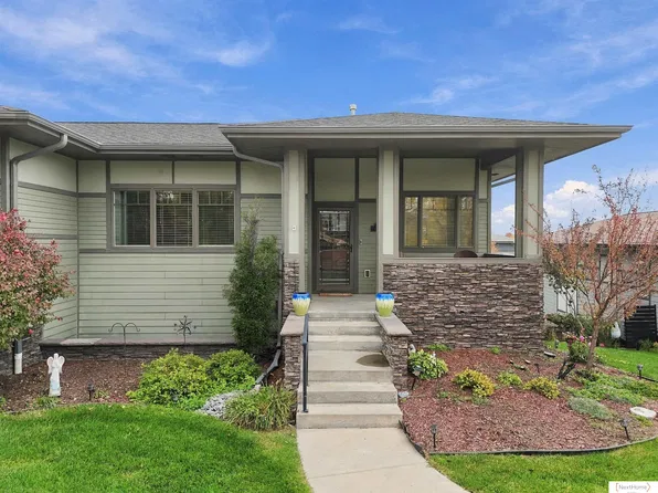 609 Penrose Dr, Lincoln, NE 68521