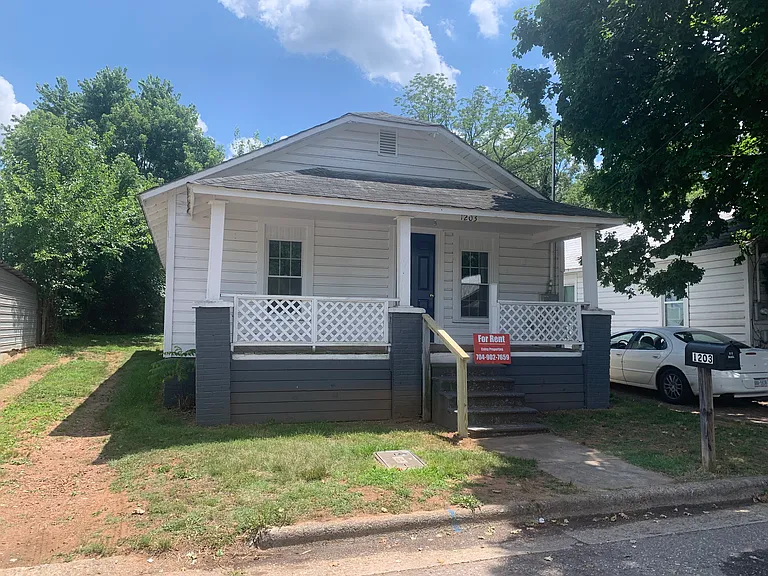 1203 Alexander St — Photo 1