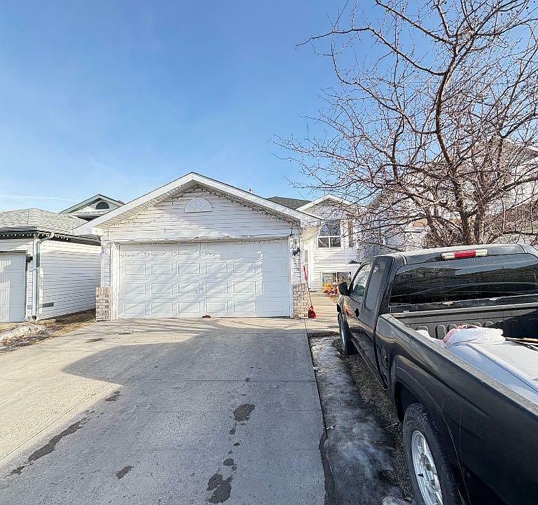 1st image of 335 Applewood Dr SE