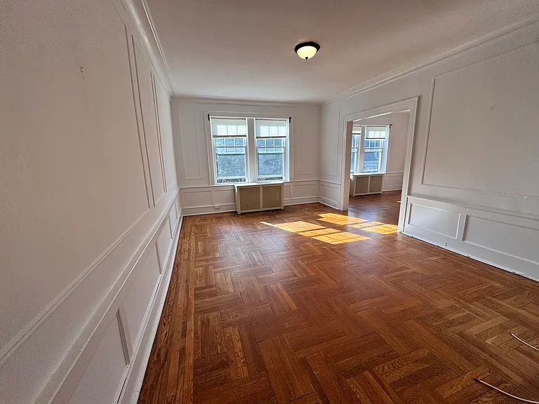 30 Gates Ave — Photo 11
