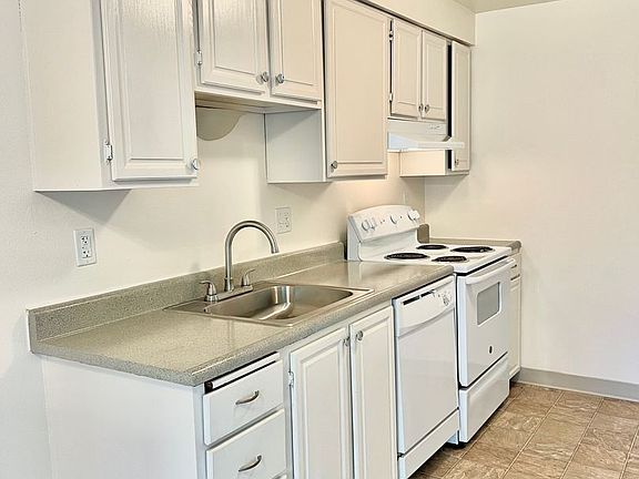 5th image of 3150 SW Bertha Blvd #130-28