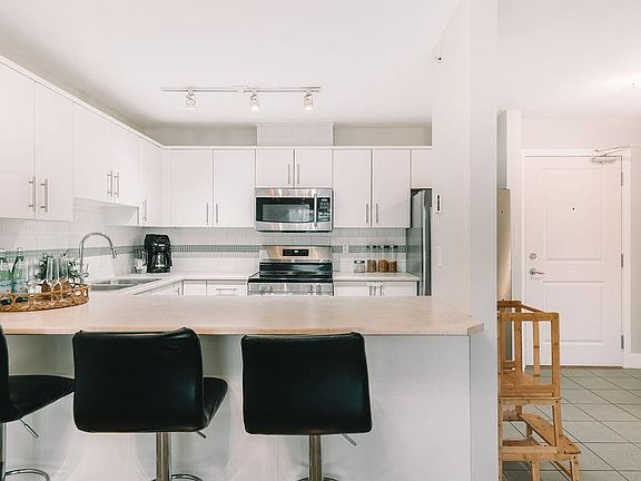 5th image of 12238 224th St #413