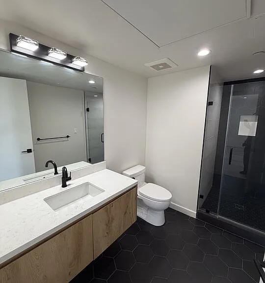 124 S Croft Ave #303 — Photo 13