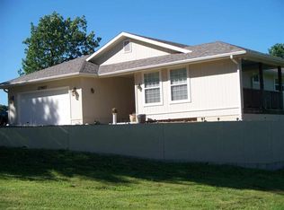 27957 Oxbow Dr, Warsaw, MO 65355