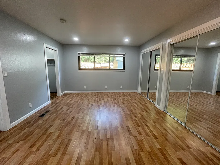 11040 Eastbrook Ave — Photo 17