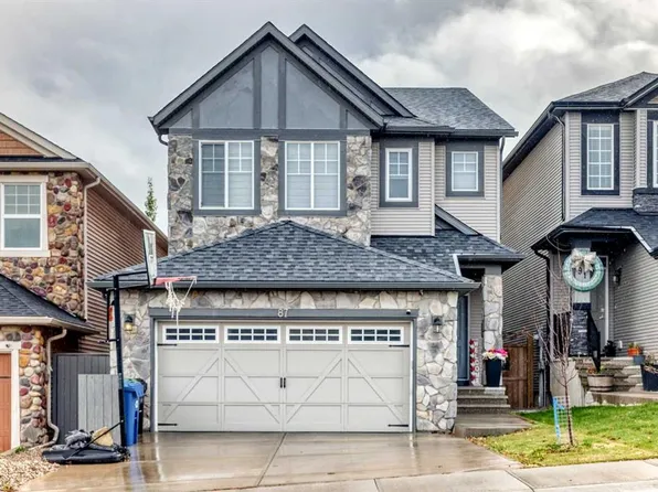 87 N Nolancrest Cir NW, Calgary, AB T3R 0T8