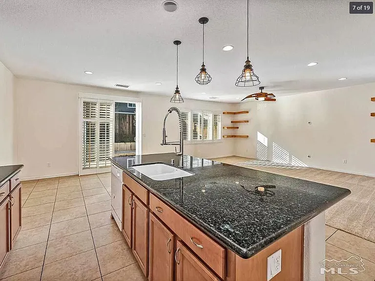 2060 Angel Ridge Dr — Photo 4