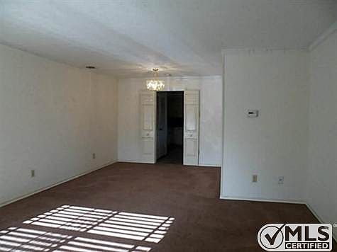 4th image of 8222 Lullwater Dr