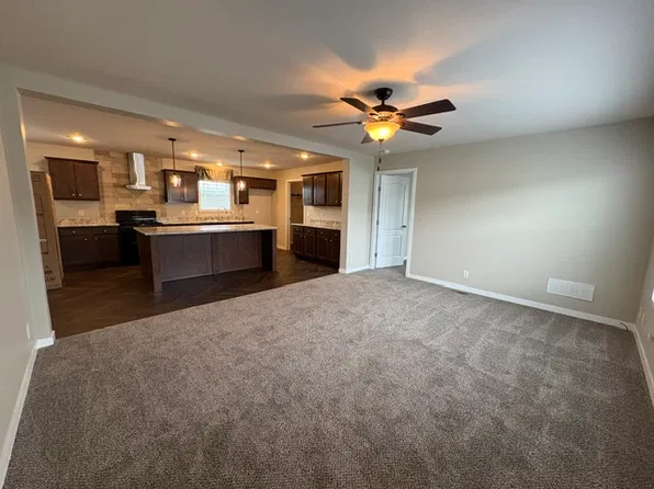 33103 Aspen Ct #111, New Haven, MI 48048