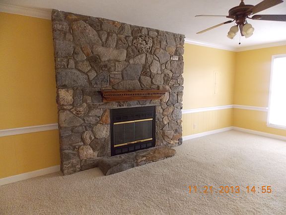 3rd image of 296 Highfield Dr