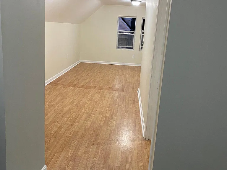 154 Cedar St — Photo 6