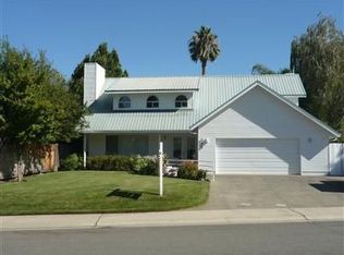 390 Country River Way, Sacramento, CA 95831