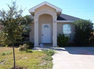 4722 Los Cerezos Dr, Laredo, TX 78046