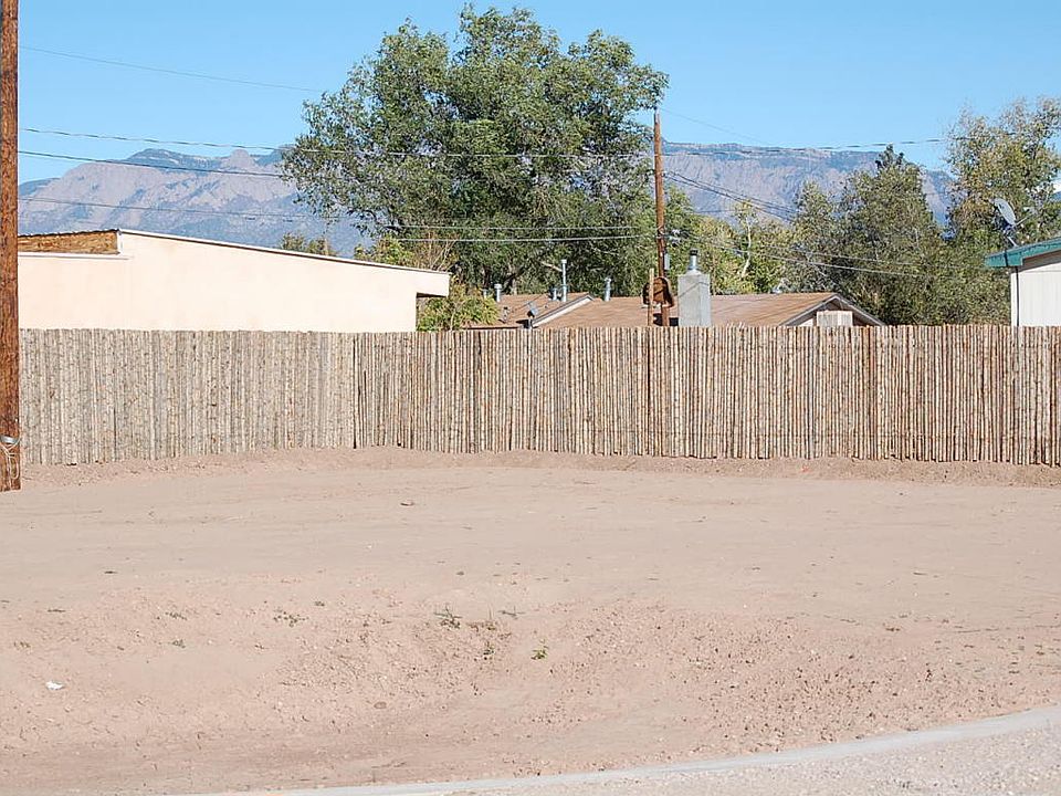 1st image of 4842 Guadalupe Trl NW #A