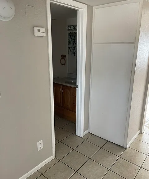 2070 Sahara Dr — Photo 7
