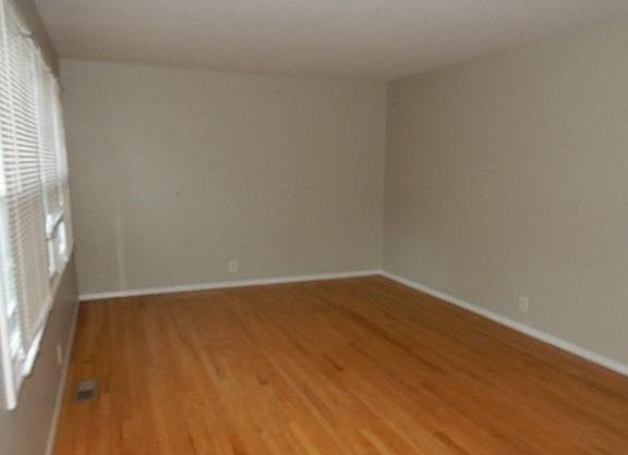 3rd image of 12 Cricket Ct