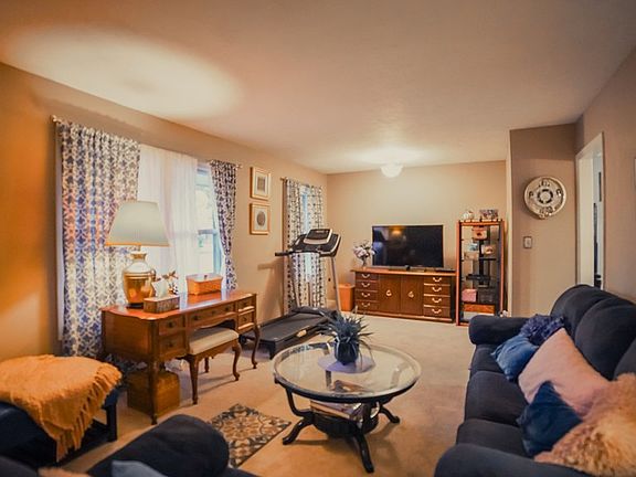 3rd image of 57 Comer Dr