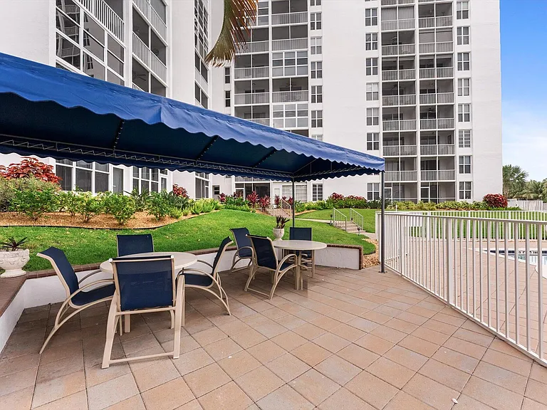 1391 S Ocean Blvd #906 — Photo 26