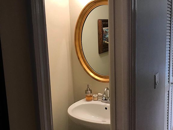 3rd image of 603 S Dakota Ave APT 3