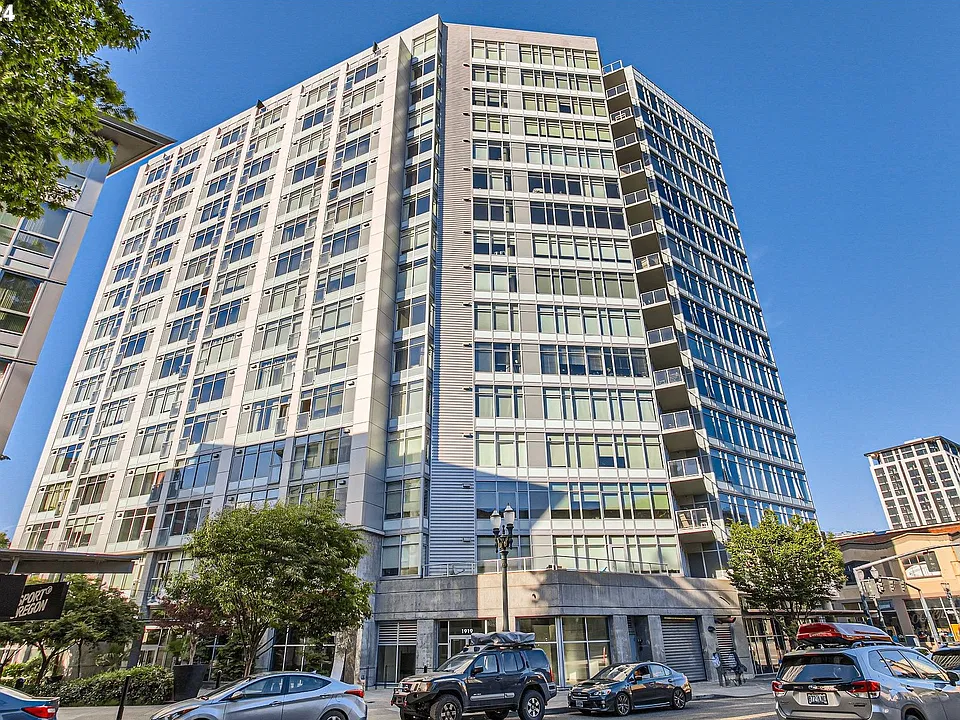 1926 W Burnside St #1202
