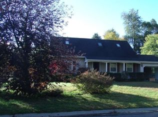 61 McDonald Dr, Cohoes, NY 12047