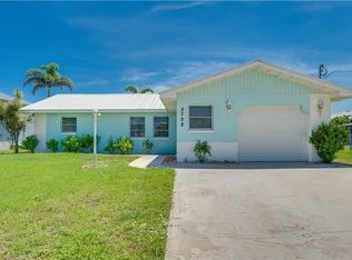 2708 Mangrove St, Saint James City, FL 33956