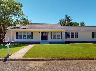 301 W Fulton St, Hartford, AL 36344