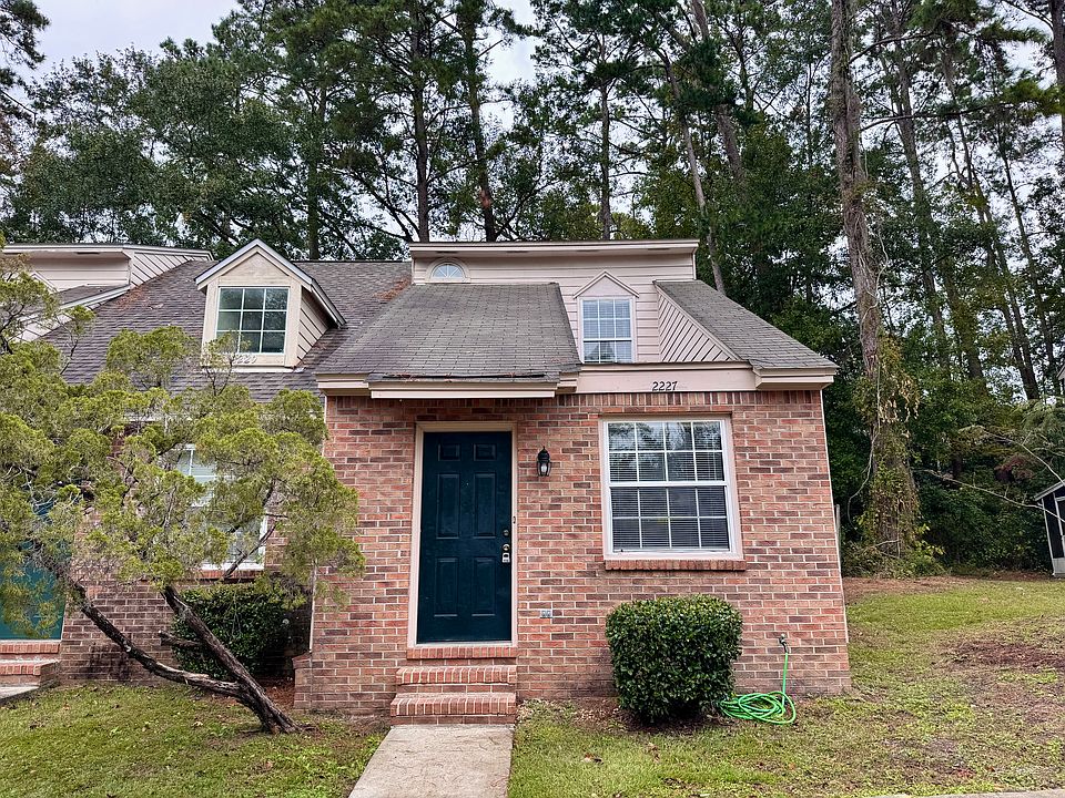 1st image of 2227 Parrot Ln