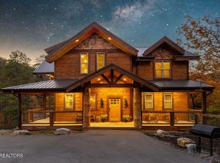 2971 Laughing Pine Ln, Sevierville, TN 37862