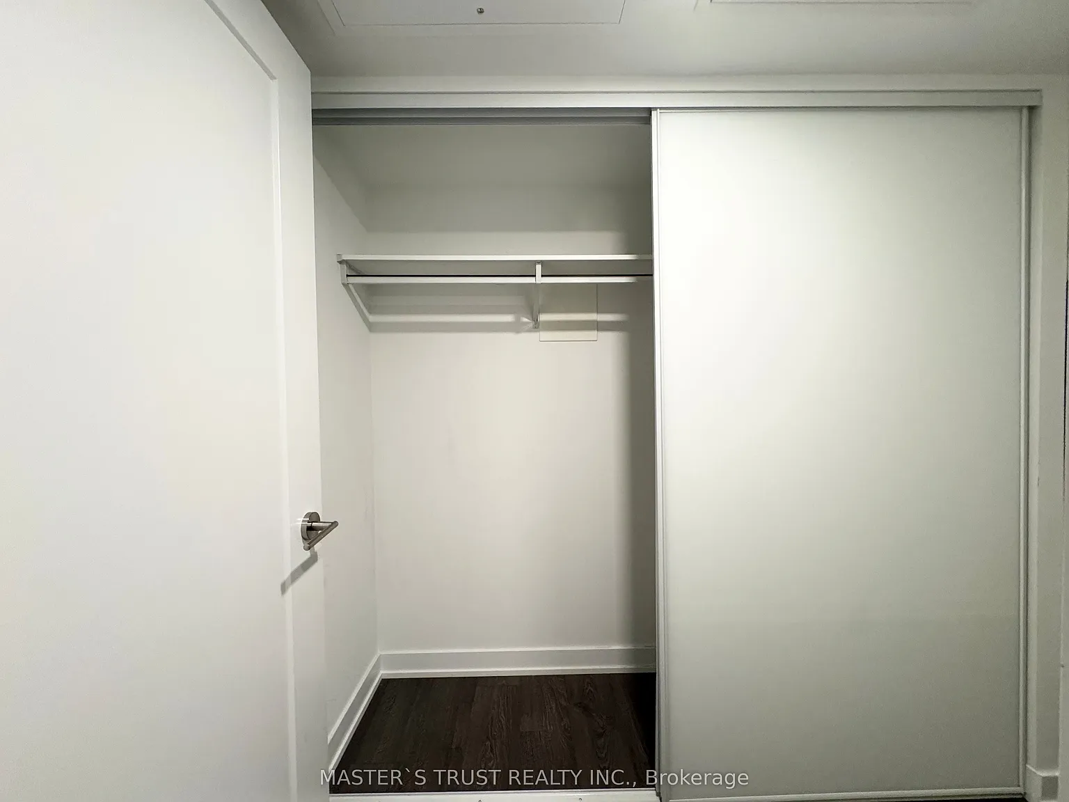 2 bed, $1,800 — Photo 4