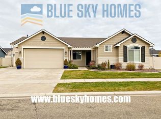 1350 W Coastal Dr, Meridian, ID 83642