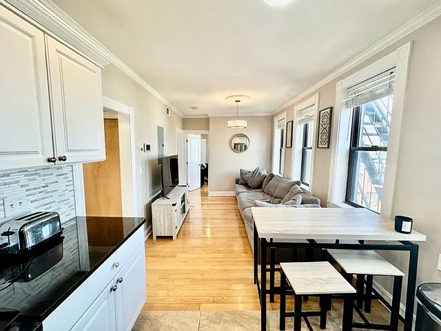 3 N Hudson St #5 — Photo 8