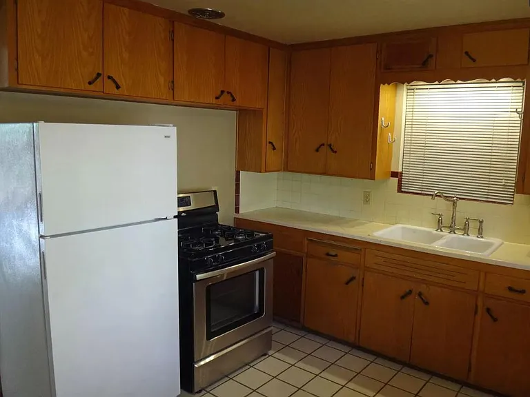 1836 N Dayton St #1836 — Photo 10