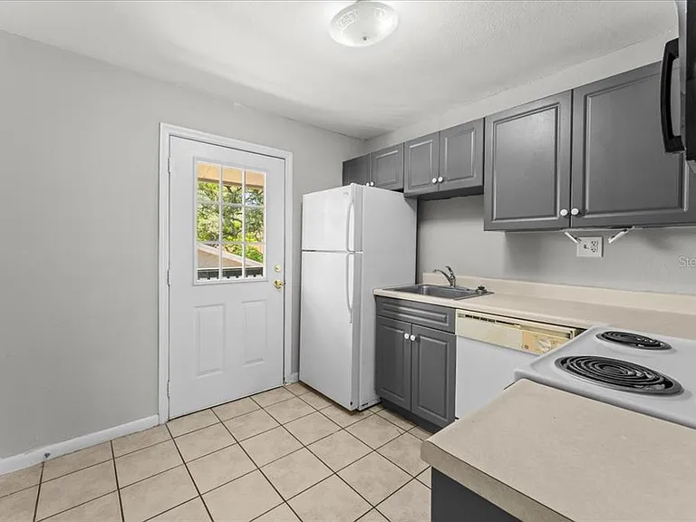 12407 Oak Cedar Pl #202 — Photo 8